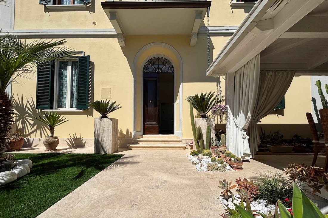 Villa in San Vincenzo, Tuscany, Italy 3 - 18853285