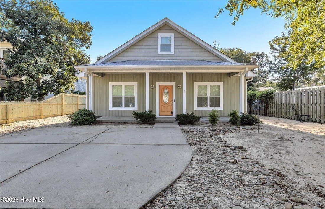House in Oak Island, North Carolina, United States 1 - 18852984