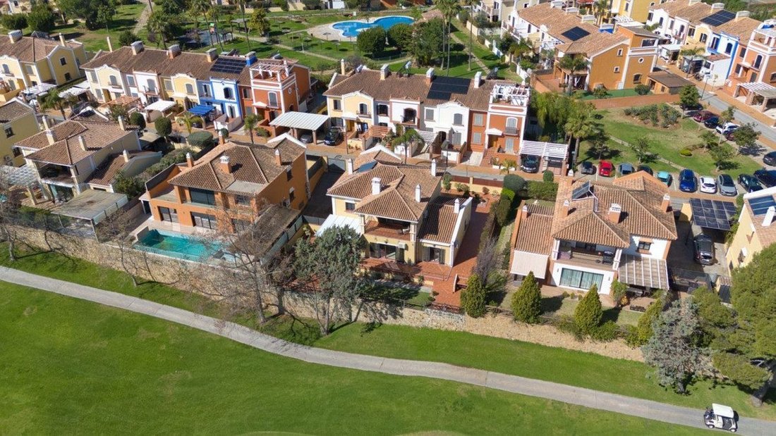 Villa in Guadalmina Alta, San Pedro de Alcantara, Spain 2 - 18857330