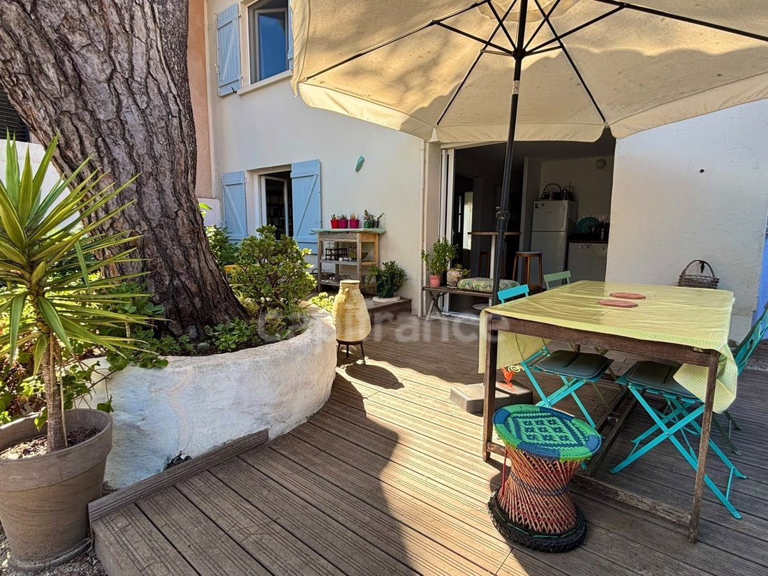 House in Hyeres, Provence-Alpes-Côte d'Azur, France 4 - 18843232