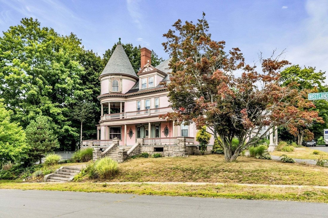House in Haverhill, Massachusetts, United States 4 - 18847851