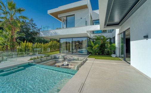 Villa à Estepona, Andalousie, Espagne 1