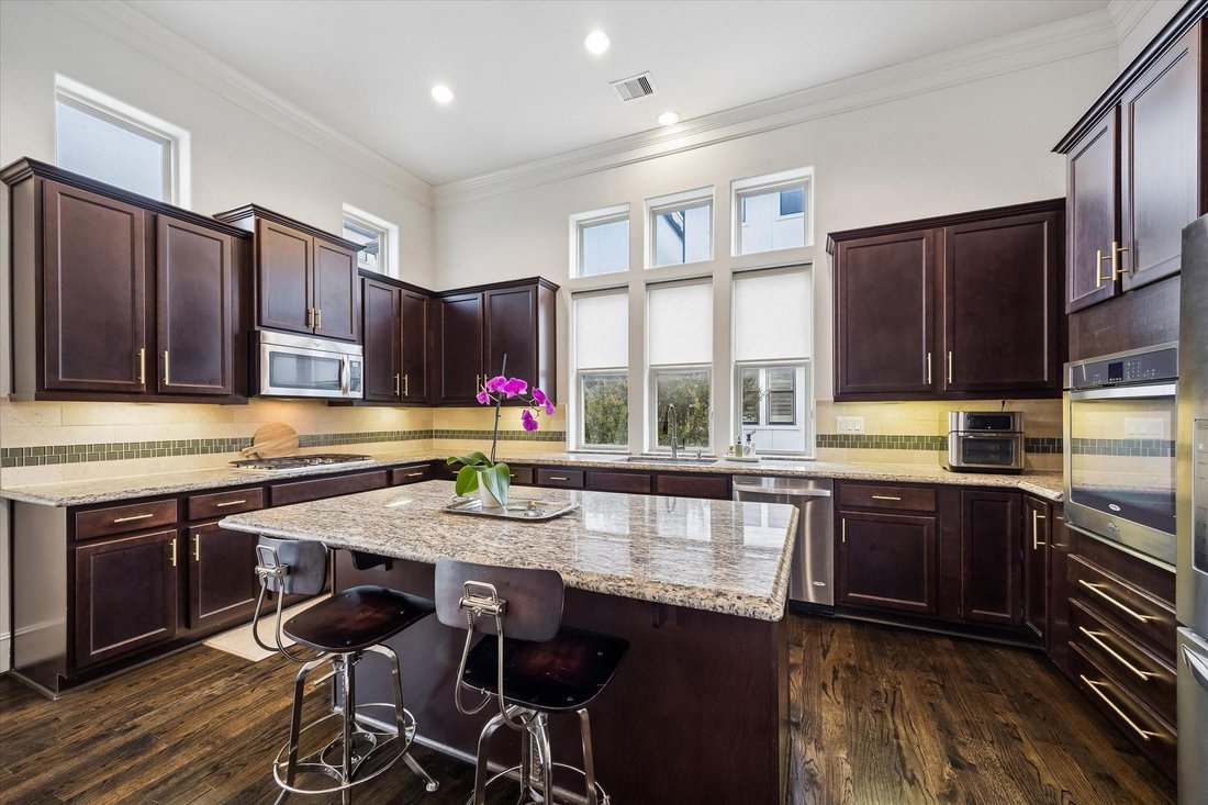 House in Houston, Texas, United States 4 - 18842894