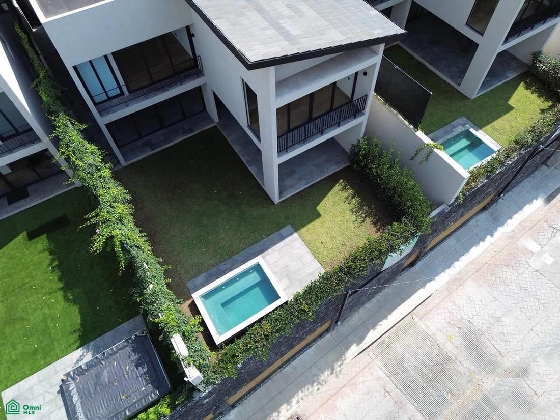 Townhouse in Valle de Bravo, State of Mexico, Mexico 2 - 18627917