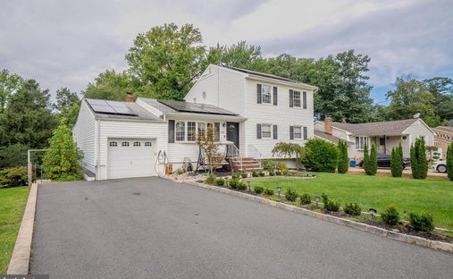 House in Woodbridge Township, New Jersey, United States 1