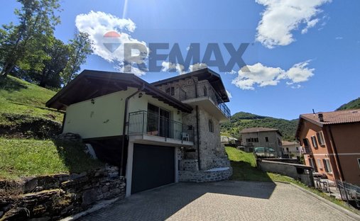 Villa a Schignano, Lombardia, Italia 1
