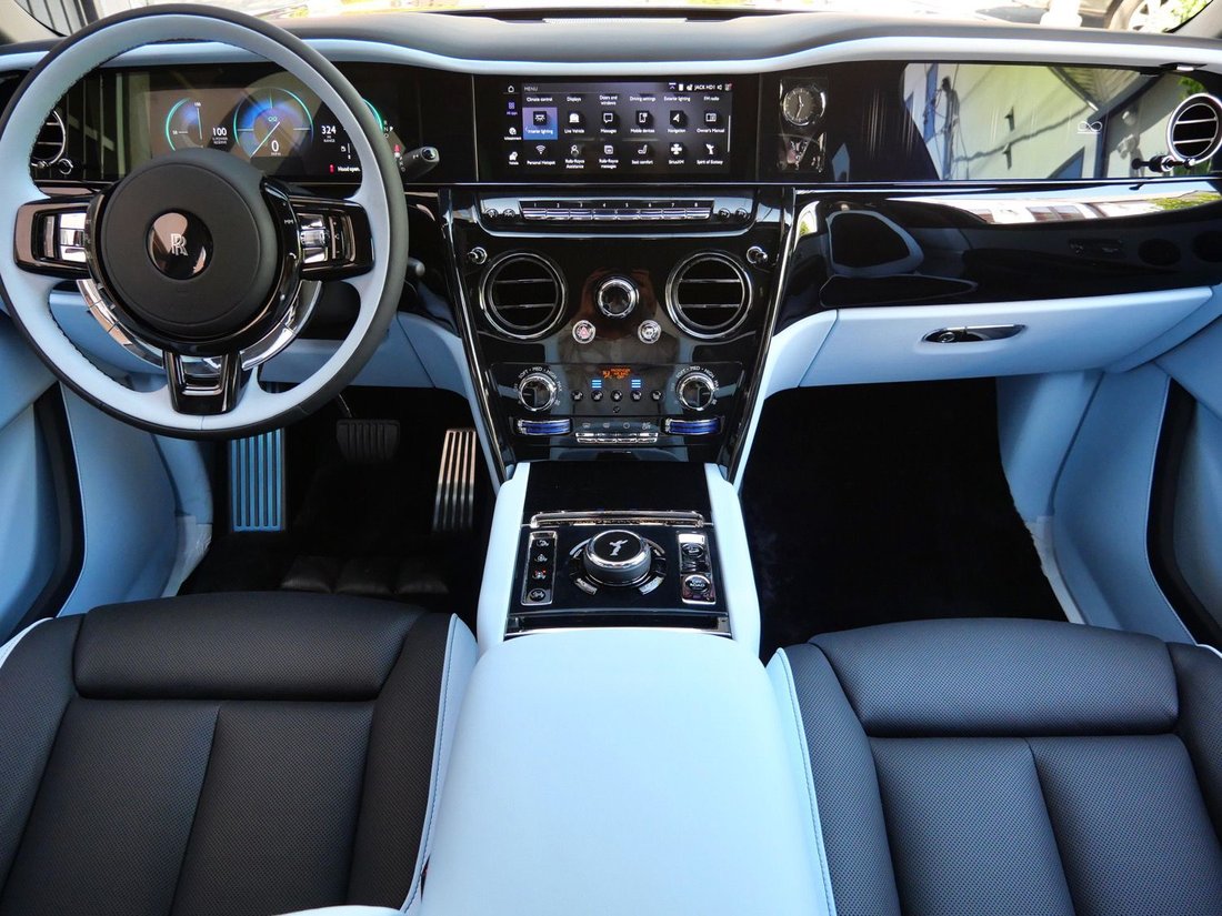Suv in Beverly Hills, CA, United States 4 - 18850289