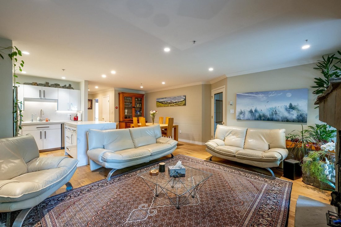 Townhouse in Whistler, British Columbia, Canada 4 - 18853466