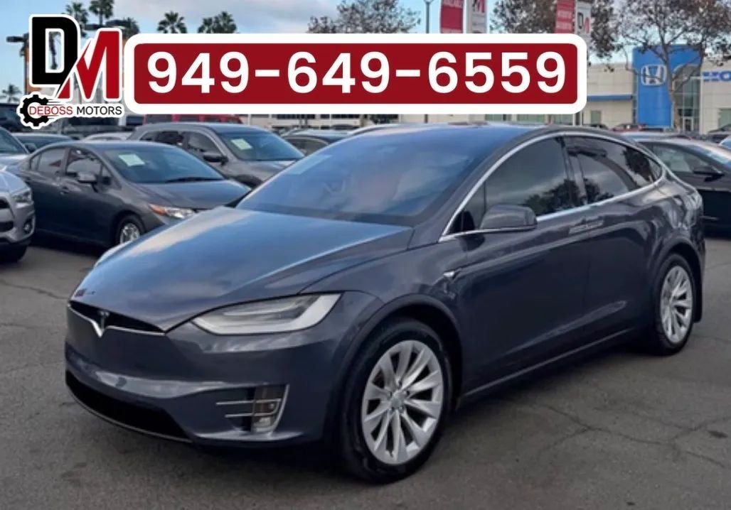 Suv in Costa Mesa, CA, United States 1 - 18856033