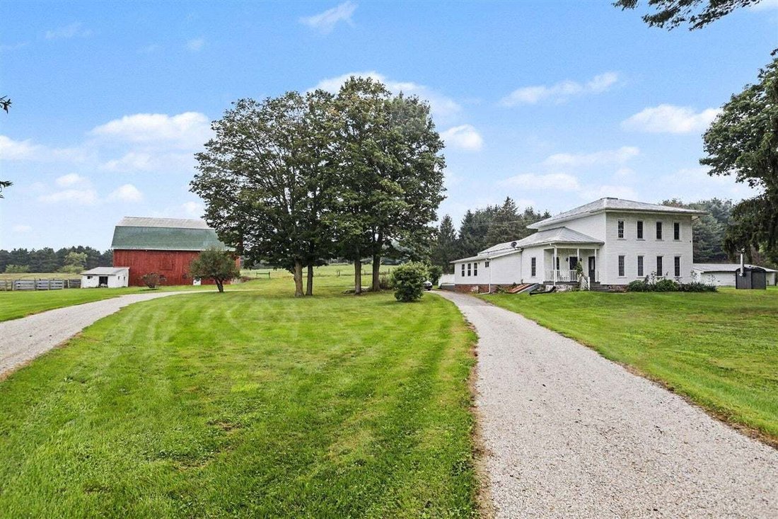 House in Bellevue, Michigan, United States 1 - 18846519