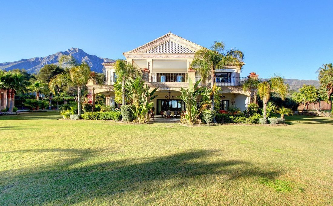 Villa in Marbella, Andalusia, Spain 4 - 18859564