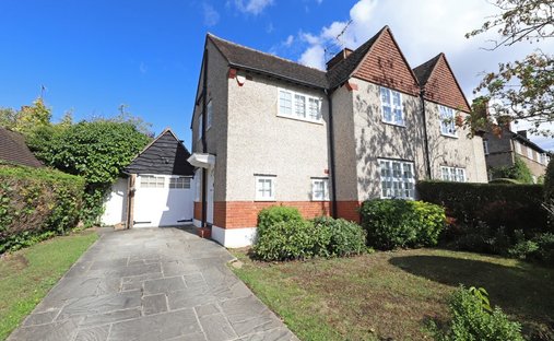 House in Temple Fortune, Barnet, England 1