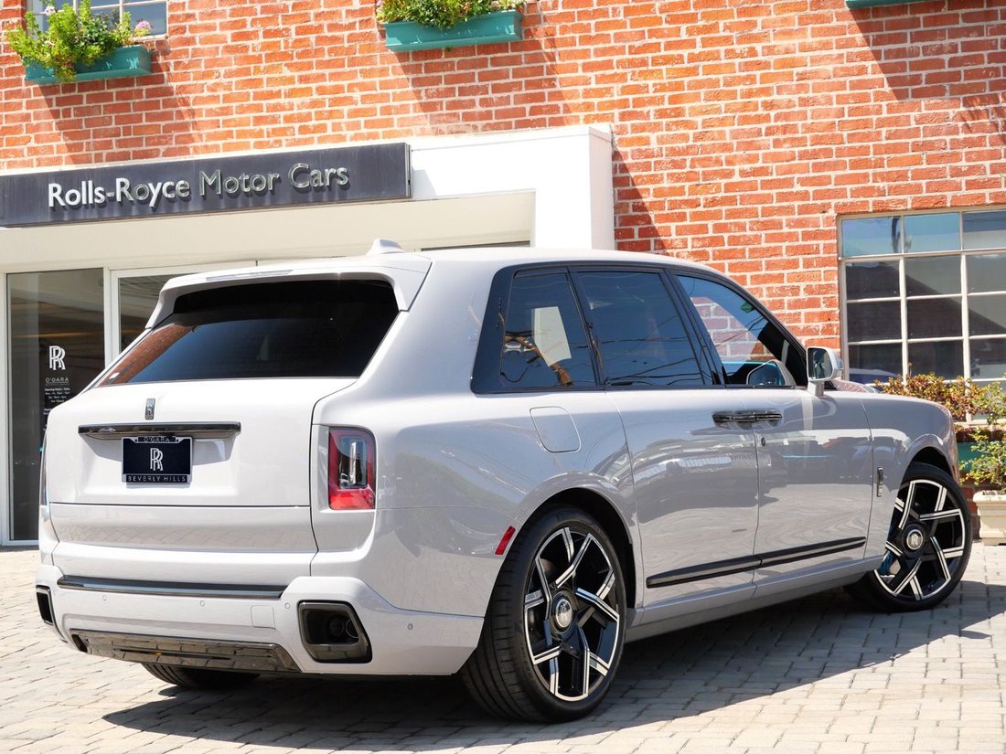 Suv in Beverly Hills, CA, United States 2 - 18850297
