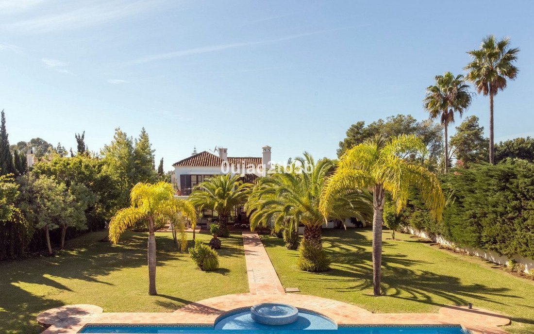 Villa in Guadalmina Baja, San Pedro de Alcantara, Spain 3 - 18862792