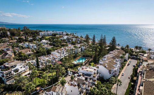 Apartment in San Pedro de Alcantara, Andalusia, Spain 1