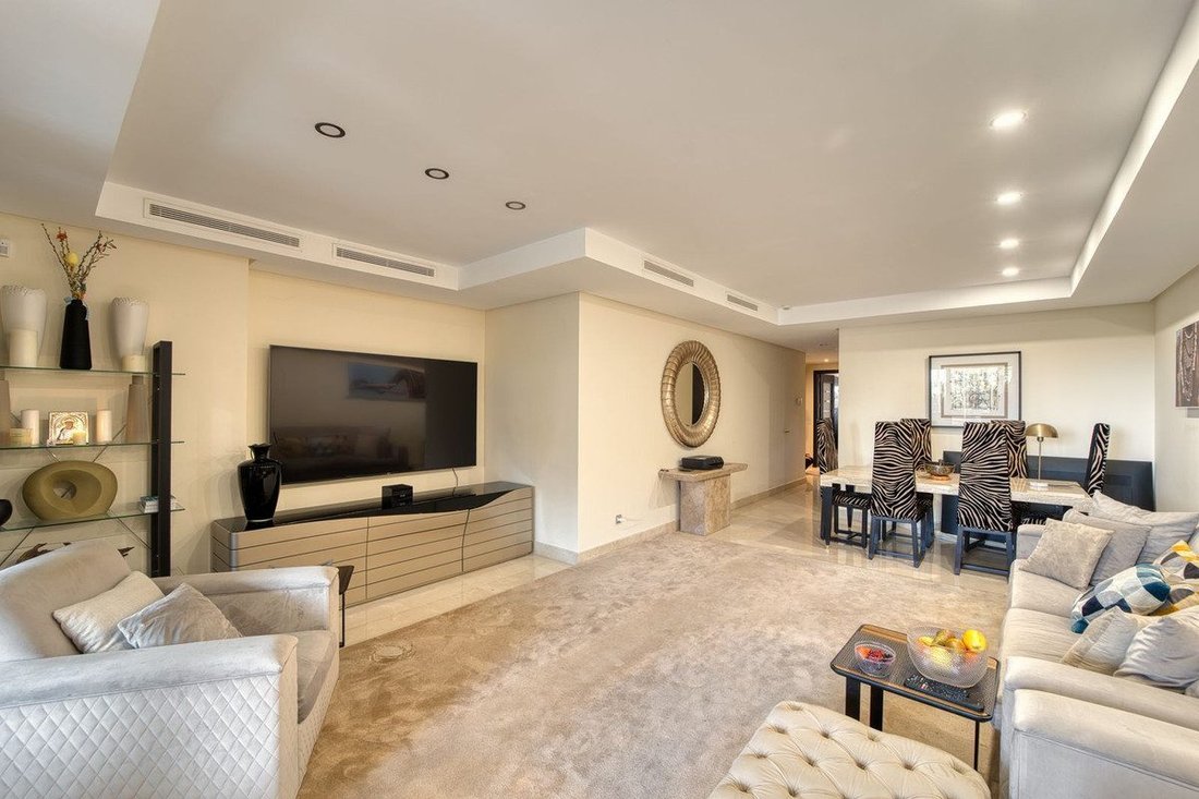 Apartment in Puerto Banus, Marbella, Spain 2 - 18856616