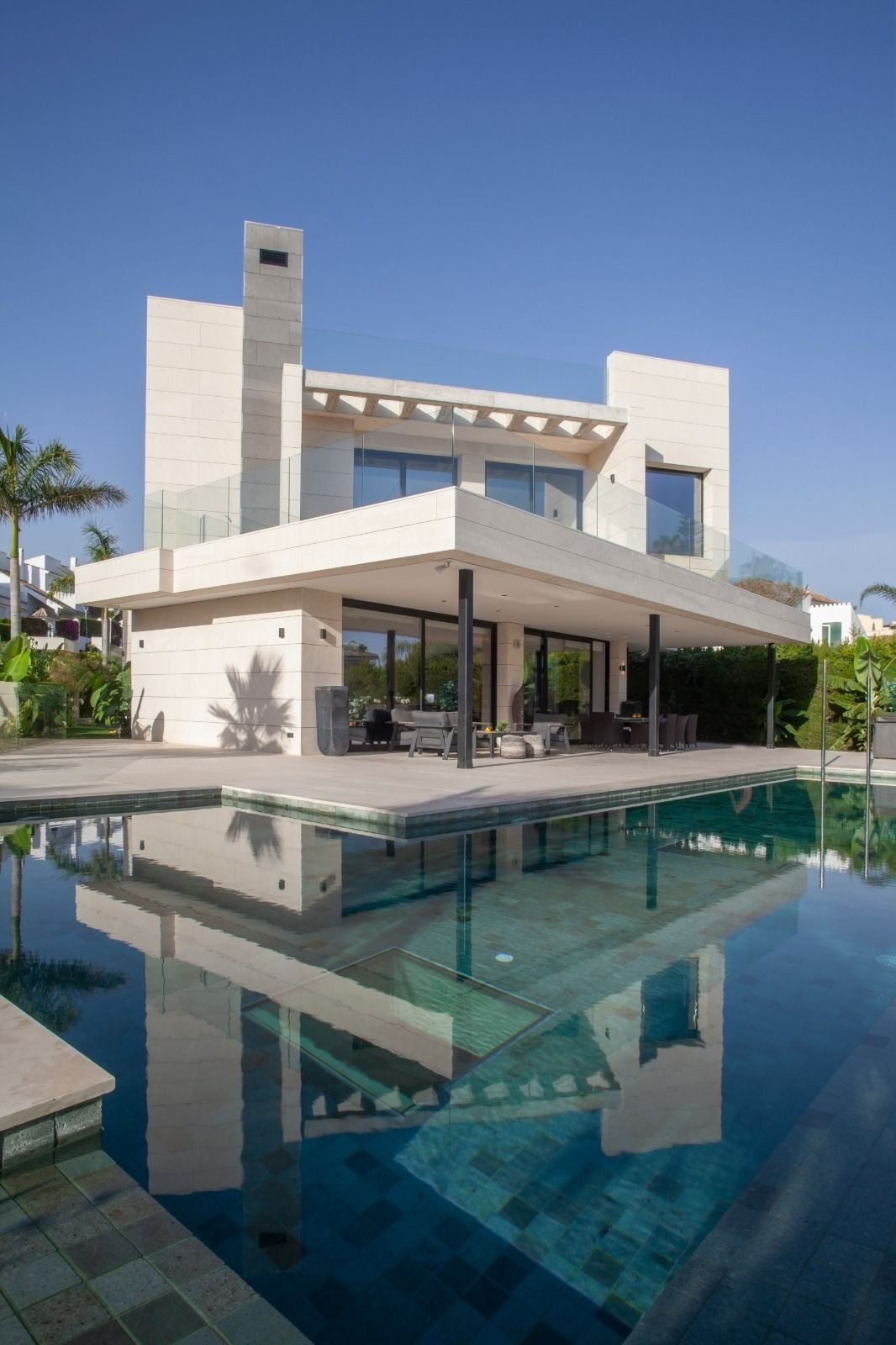 Villa à Puerto Banús, Marbella, Espagne 1 - 18859502