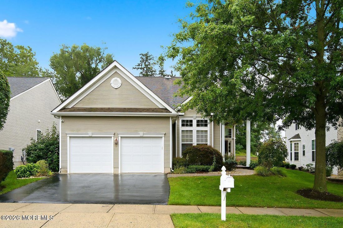 House in Manalapan Township, New Jersey, United States 2 - 18291794