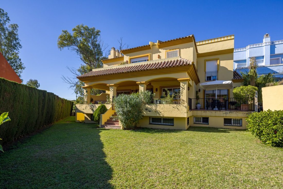 Villa in Guadalmina Alta, San Pedro de Alcantara, Spain 1 - 18856769