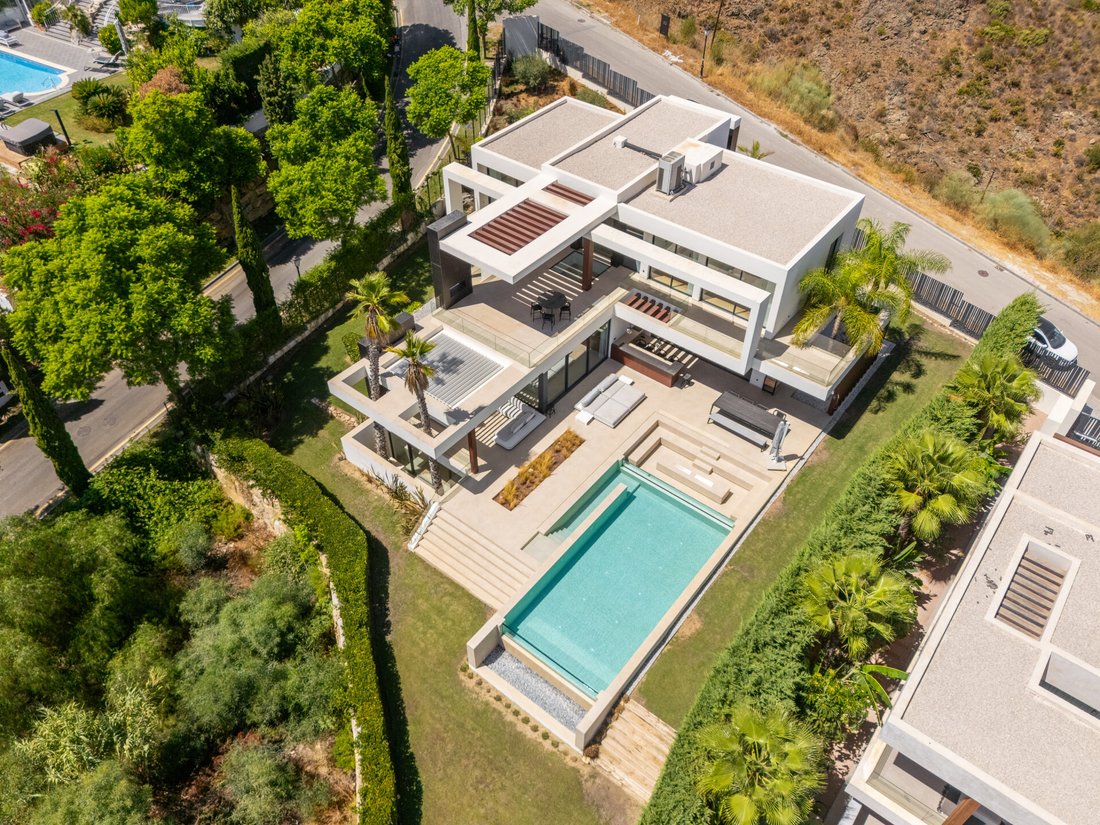 Villa in Benahavis, Andalusia, Spain 1 - 18849663
