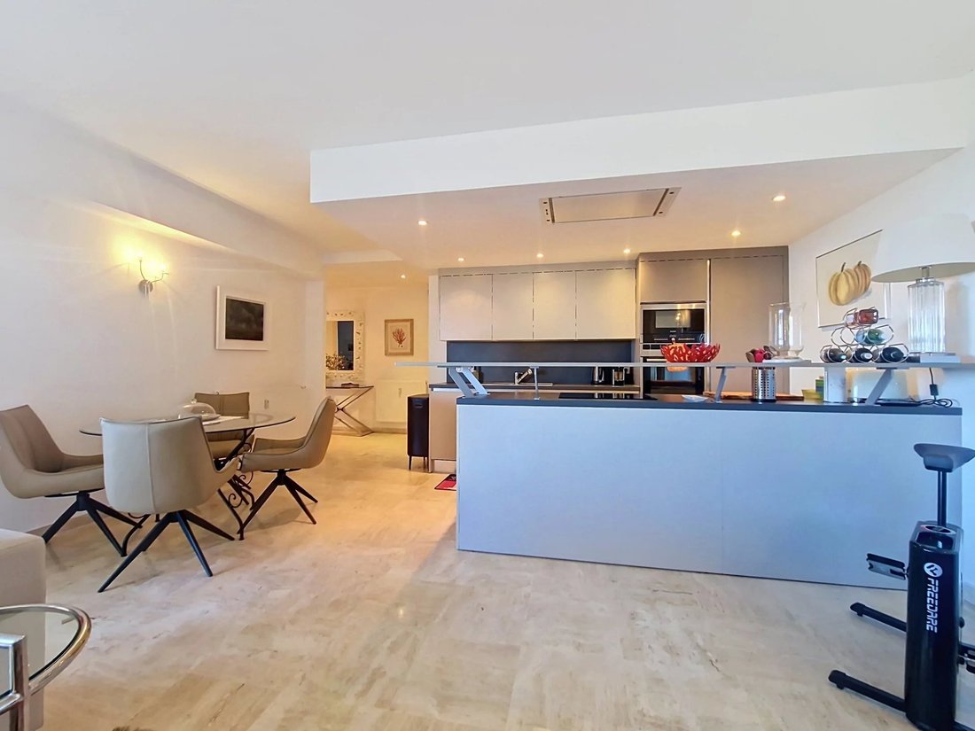 Appartement à Cannes, Provence-Alpes-Côte d'Azur, France 4 - 18847986