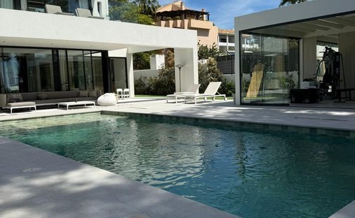 Villa in Goldene Meile, Andalusien, Spanien 1