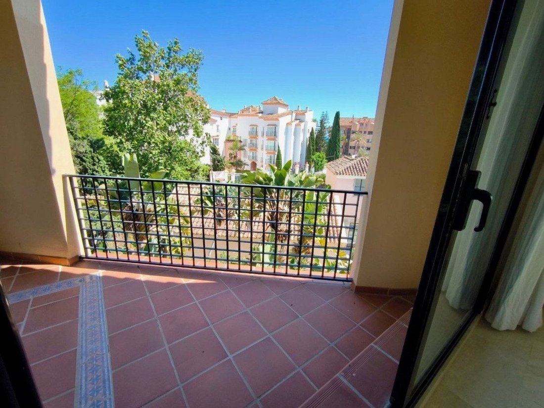 Apartment in Puerto Banus, Marbella, Spain 2 - 18859262