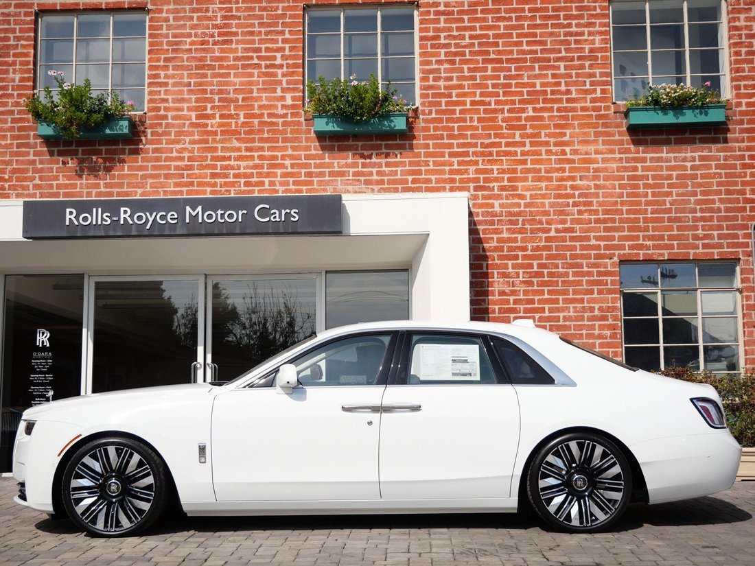 Sedan in Beverly Hills, CA, United States 3 - 18850293