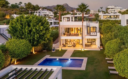 Villa in Puerto Banus, Marbella, Spain 1