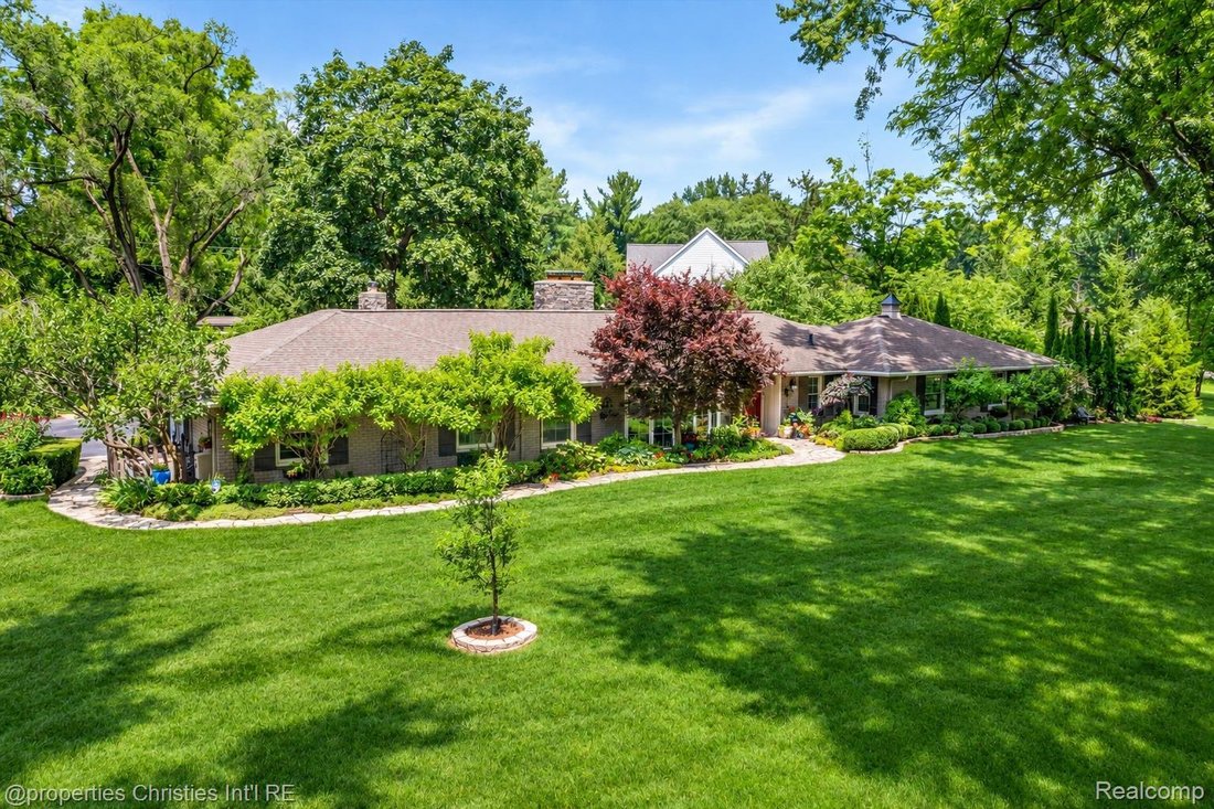 House in Beverly Hills, Michigan, United States 1 - 18850441