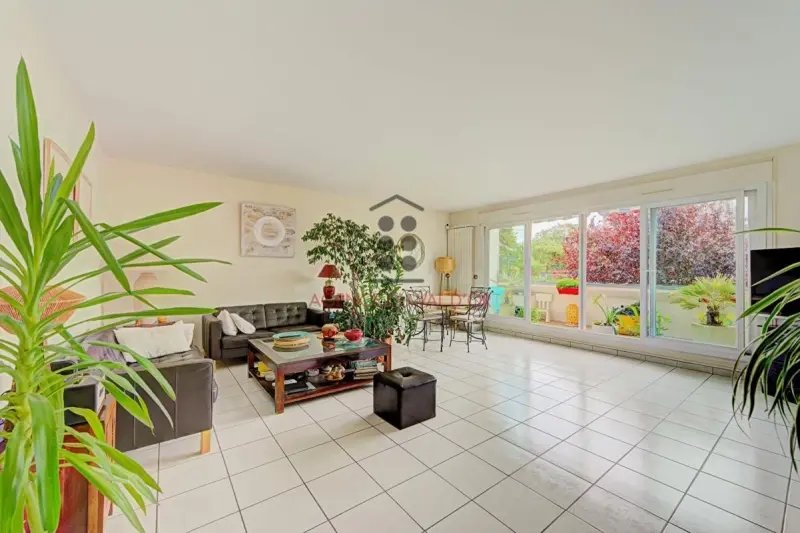Apartment in Centre Ville, Rueil-Malmaison, France 1 - 18855062