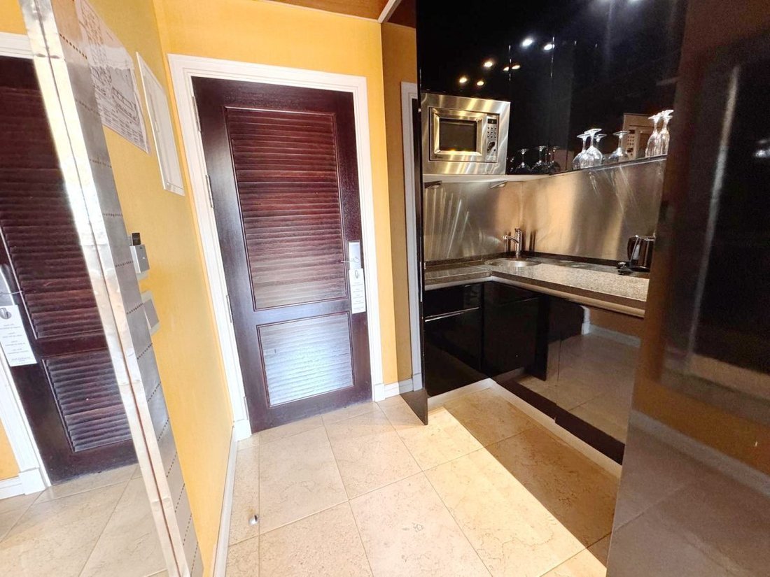 Apartment in Puerto Banus, Marbella, Spain 5 - 18859963