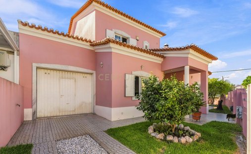Villa in Palmela, Setubal, Portugal 1