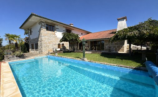 Villa en Guilhabreu, Distrito de Oporto, Portugal 1