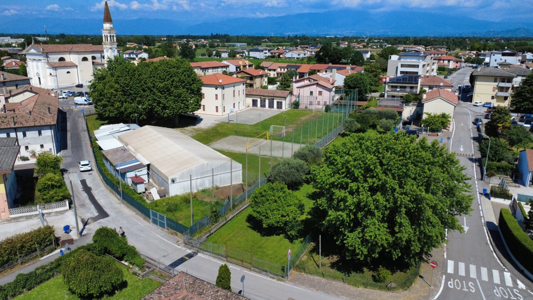 Land in Castelfranco Veneto, Veneto, Italy 5 - 18848191