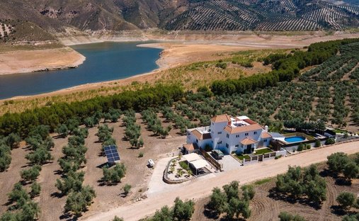 Villa à Iznájar, Andalousie, Espagne 1