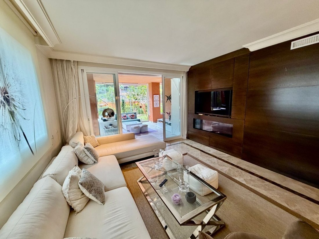 Apartment in Puerto Banus, Marbella, Spain 1 - 18856499