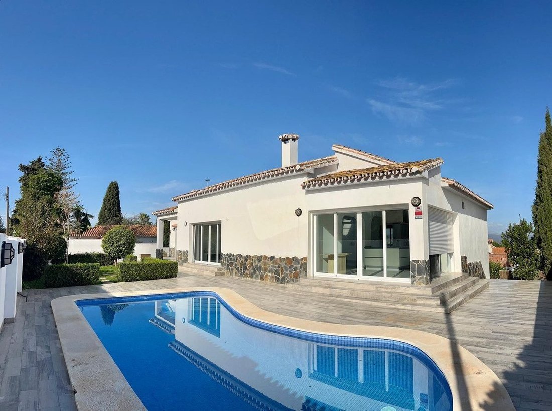 Villa in Alhaurín de la Torre, Andalusien, Spanien 1 - 18859306