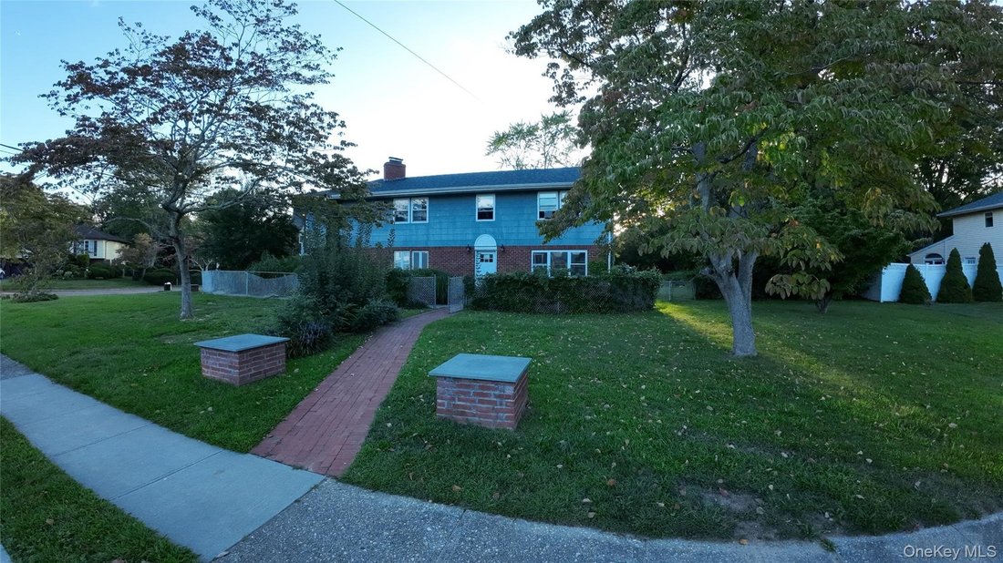 House in West Sayville, New York, United States 1 - 18848773