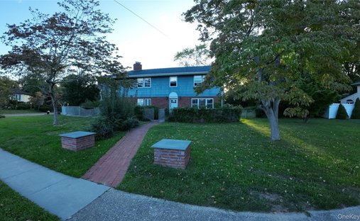 House in West Sayville, New York, United States 1
