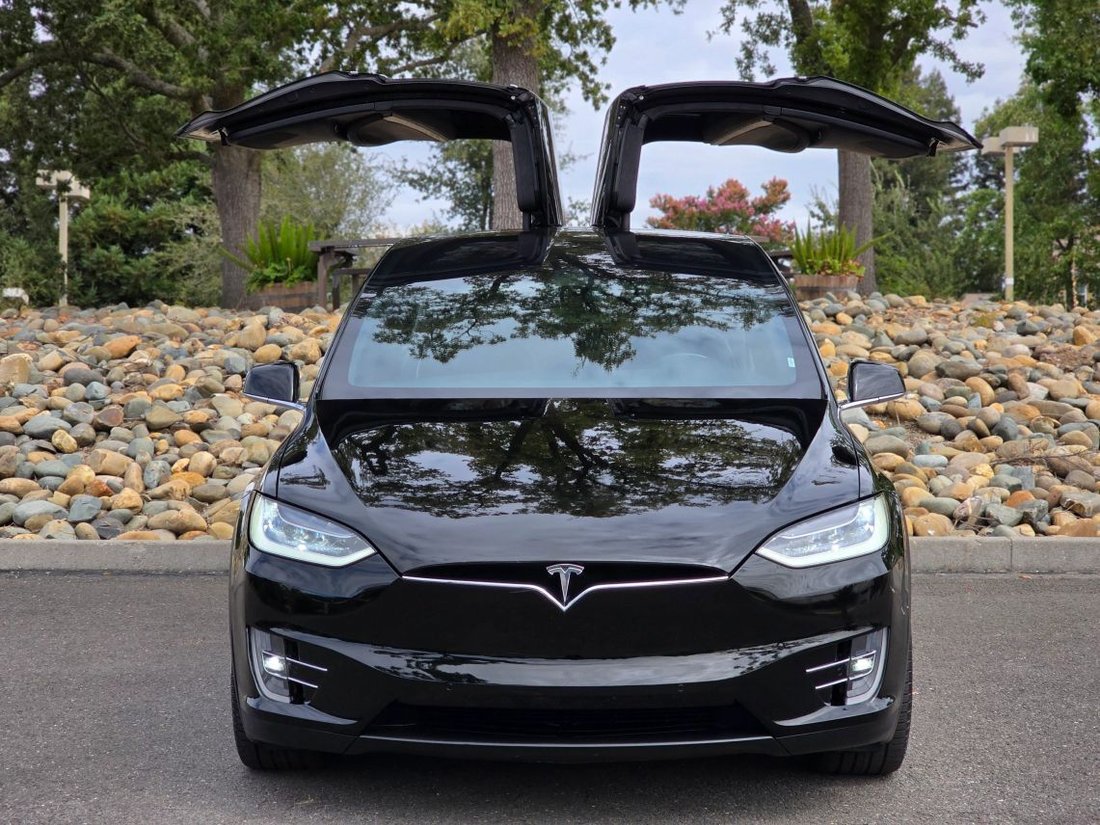 Suv in Roseville, CA, United States 2 - 18856024