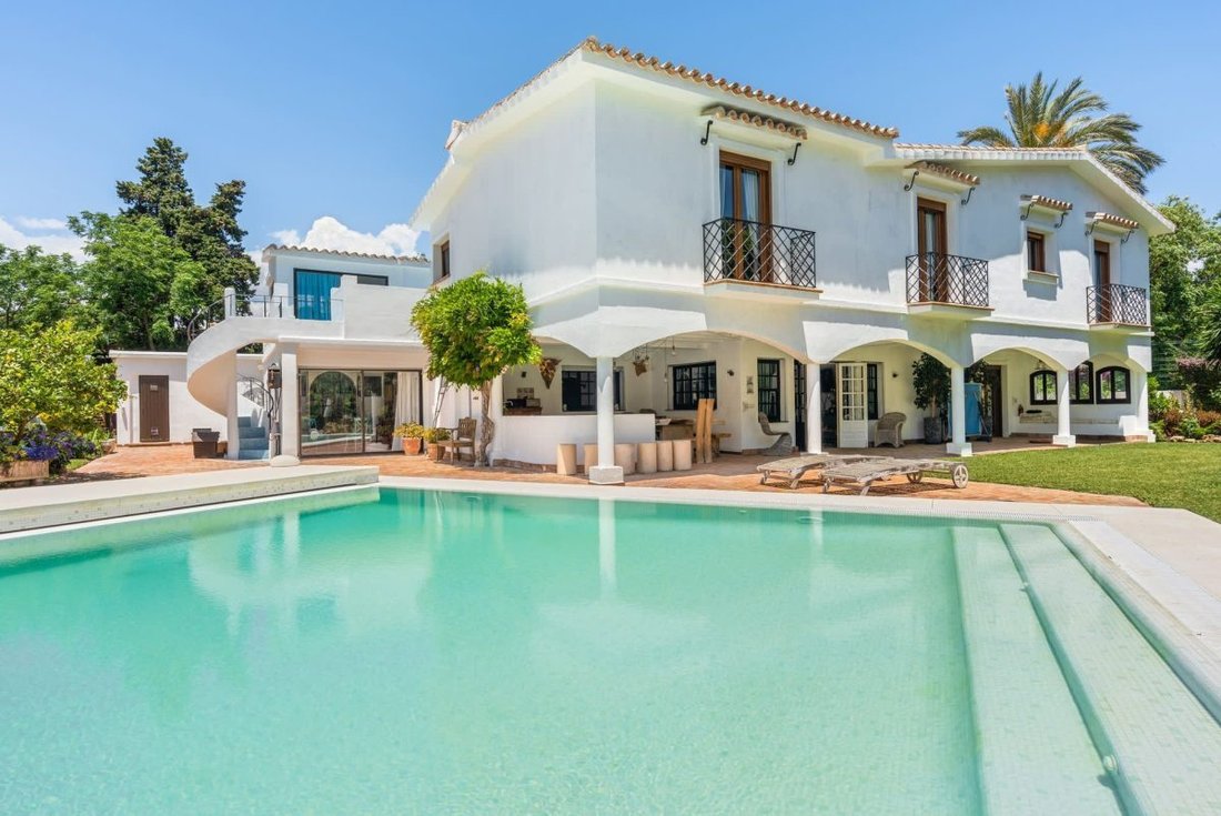 Villa a Guadalmina Baja, San Pedro de Alcántara, Spagna 4 - 18861420