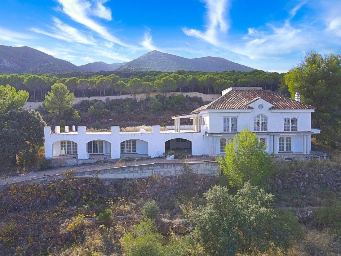 Villa in Alhaurin el Grande, Andalusia, Spain 1 - 18860863