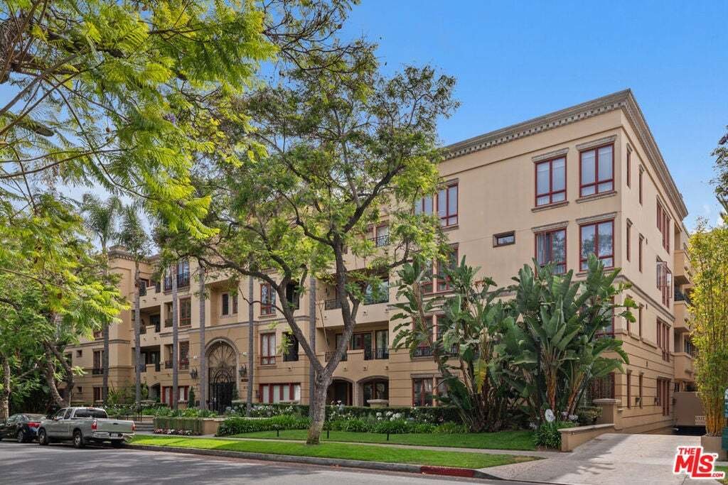 Condominio a Beverly Hills, California, Stati Uniti 1 - 18849535