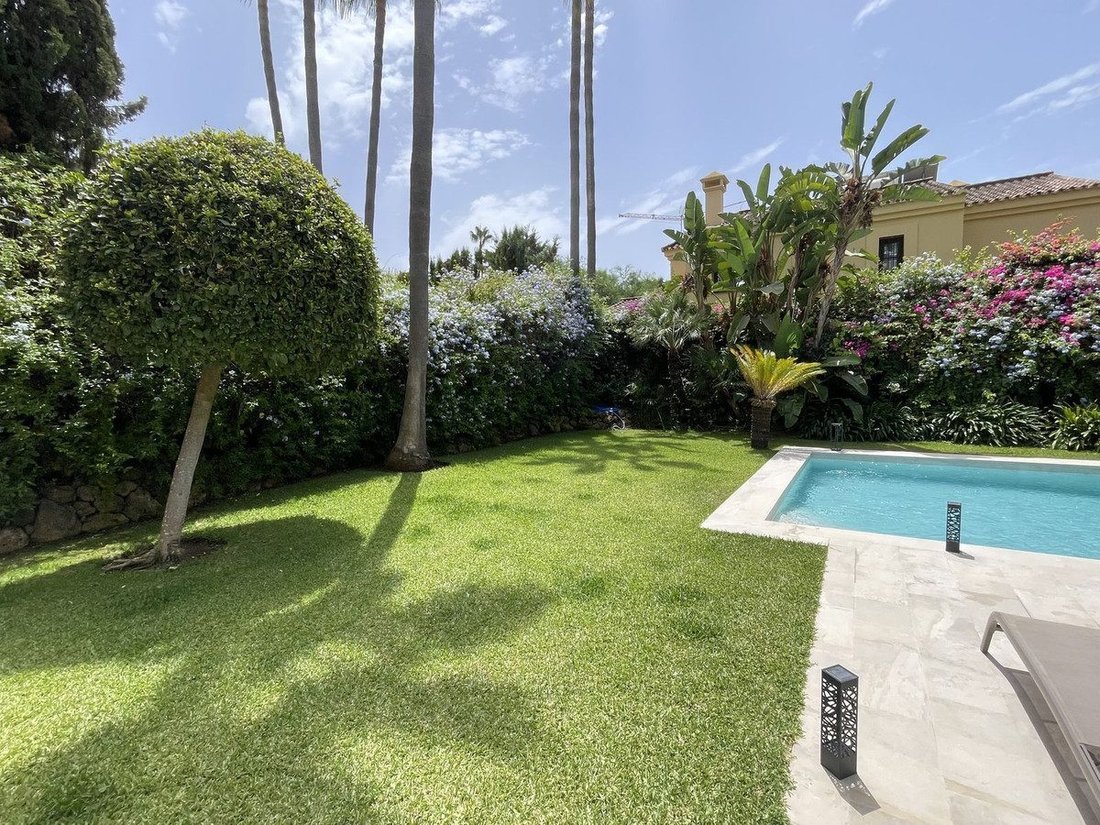 Villa à Elviria-Cabopino, Marbella, Espagne 3 - 18858506