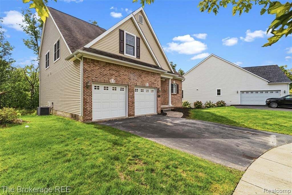 House in Grand Blanc Township, Michigan, United States 5 - 18846476