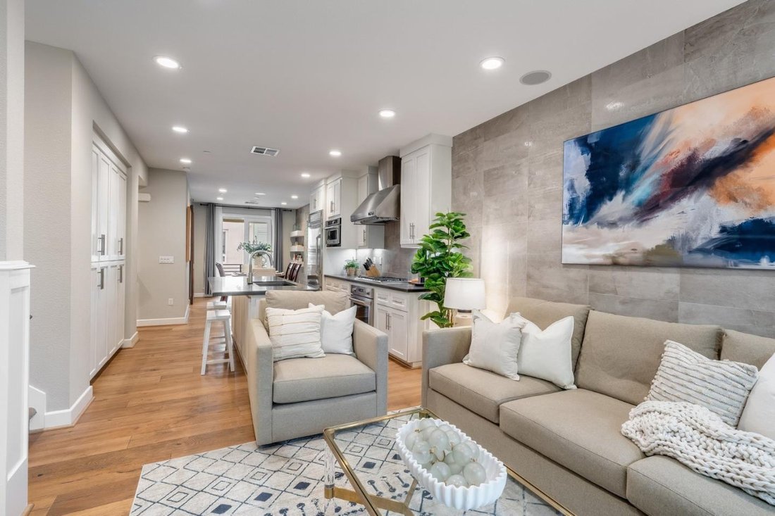 Condo in San Mateo, California, United States 3 - 18849819