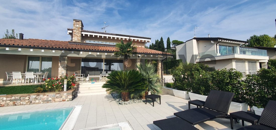 Villa in Padenghe sul Garda, Lombardy, Italy 2 - 18853822