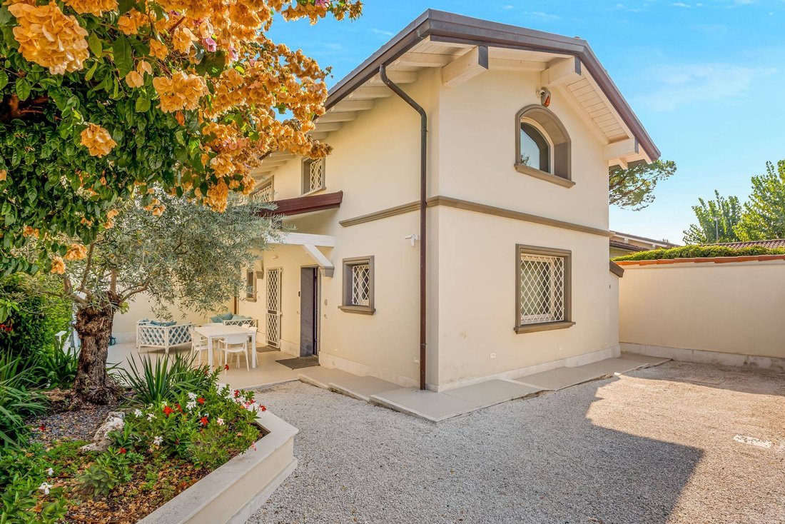 Villa in Centro, Forte dei Marmi, Tuscany 1 - 18848758