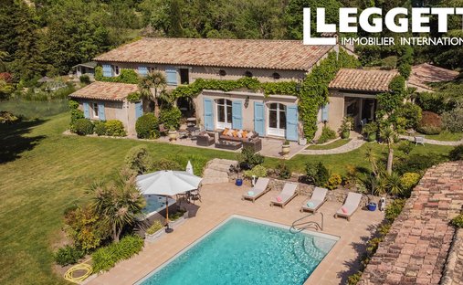 Villa in Châteauneuf-Grasse, Provence-Alpes-Côte d'Azur, France 1
